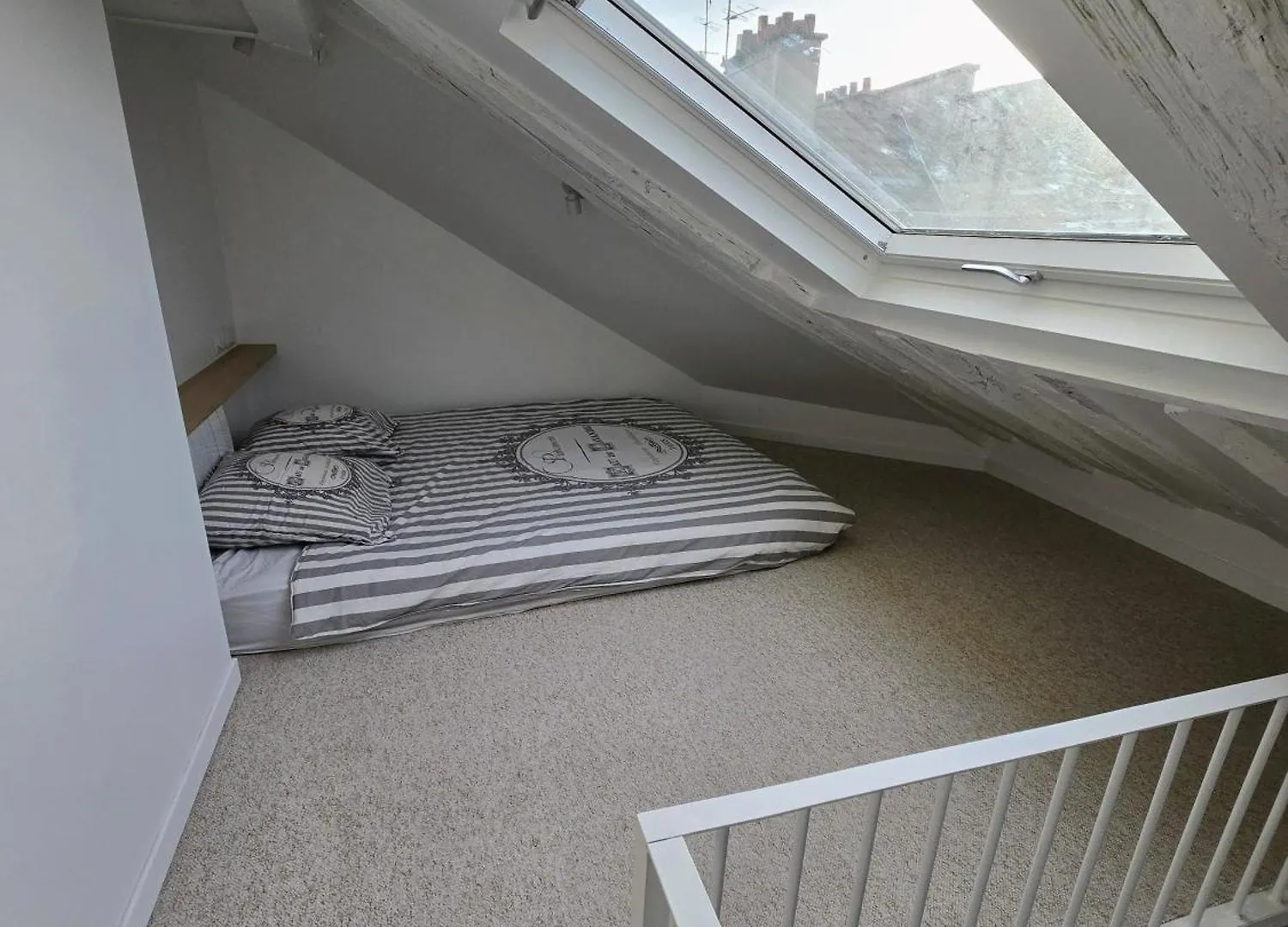 Studio Duplex Plein Sud Refait A Neuf - Paris 2Eme - Vue Exceptionnelle Toits 0*,  Frankreich